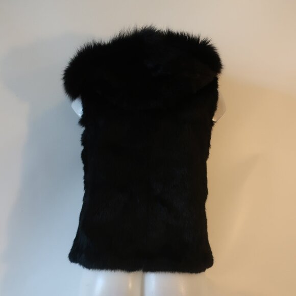 Women's Black Fur Vest - Picture 5 of 16